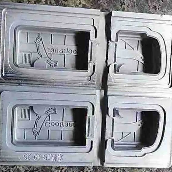 Memoria USB Personalizada Forma de Bus Moderno: Celebrando los 50 Años de Cootranar 5 Forjando la Perfección en El model de Acero Aerocondor Cootranar