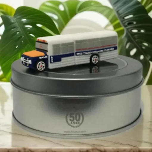 Memorias USB con Diseño de Bus Antiguo para Cootranar 20 Produccion en serie y entrega de la usb de diseño tipo bus doodge 600 para cootranar