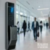 Smart Lock BCM020: La Cerradura Motorizada Tope De Gama Con Reconocimiento Facial de Máxima Precisión 16 Fachada de edificio de oficinas con el Smart Lock BCM020 de máxima capacidad, mostrando la precisión del reconocimiento facial al entrar.