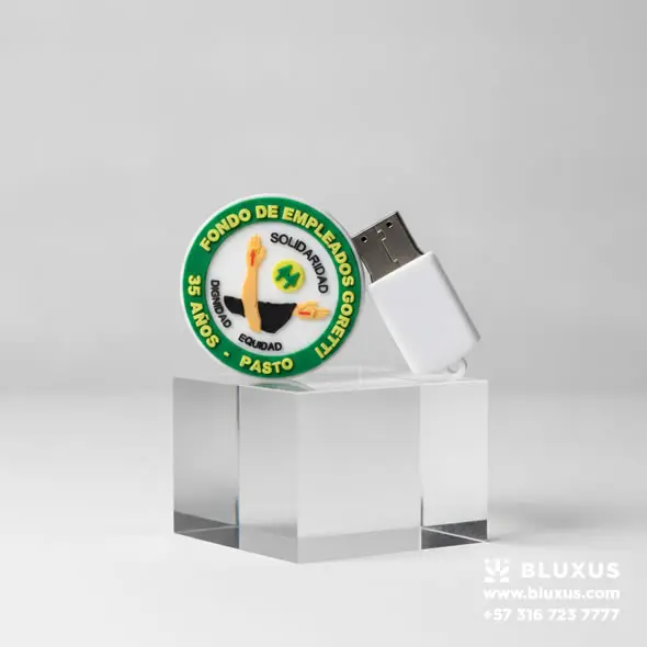 Memoria USB publicitaria fabricada en 2D para la conmemoración de los 35 años del Fondo de Empleados Goretti en Pasto.