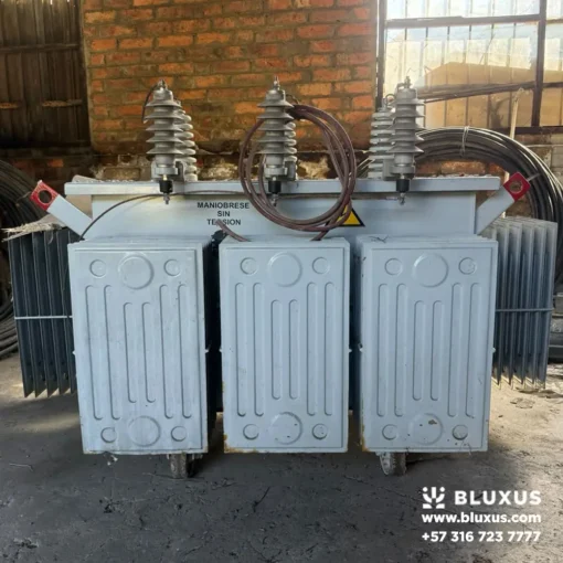 Para trasera Transformador de potencia Siemens de 400 kVA libre de PCB integrado al ecosistema eléctrico de la planta.